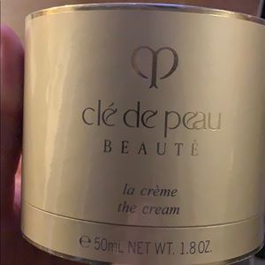 Cle de Peau La Creme